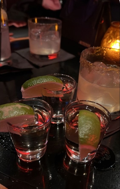 Viciosa Implicada disposta realizar tus fantasías