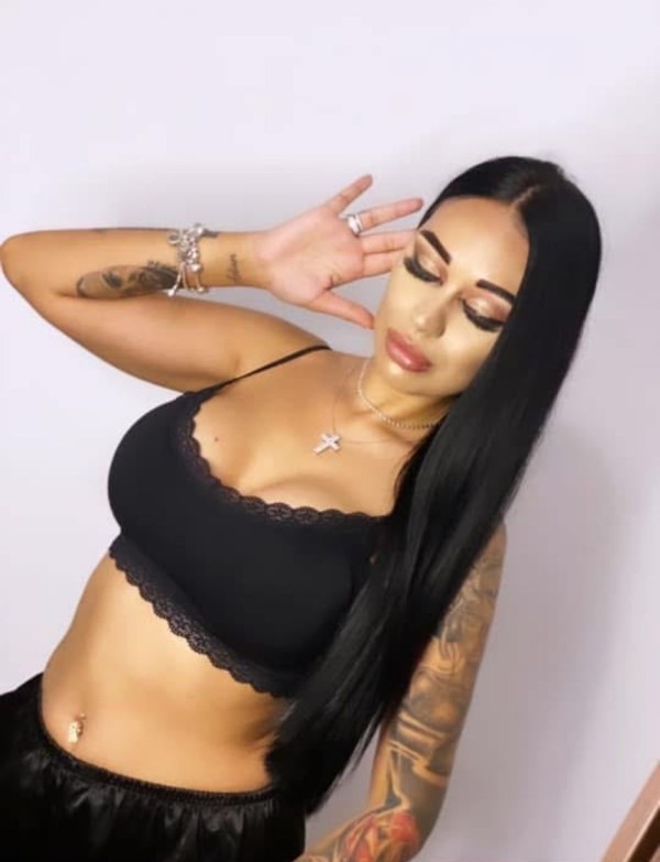 ESPECTACULAR, PIERDETE ENTRE MIS CURVAS