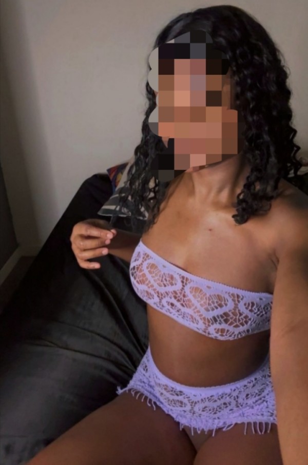 Katherine mulata de fuego dulce y encantadora