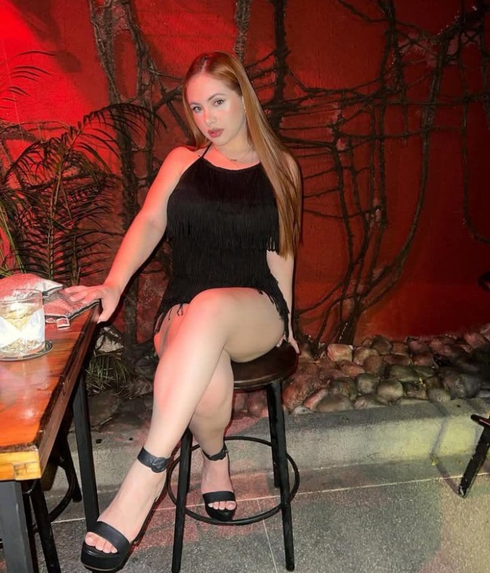 ELEGANCIA, MAGIA Y PASIÓN: ASÍ ES LAURA, LA FIESTERA COLOMBIANA