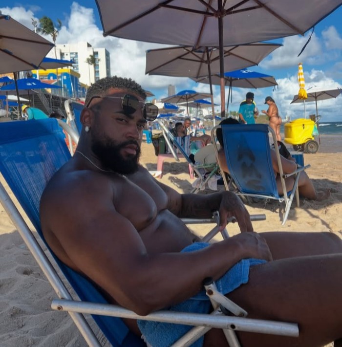 PIDE EL TUYO MORENOS LATINOS DISPONIBLE