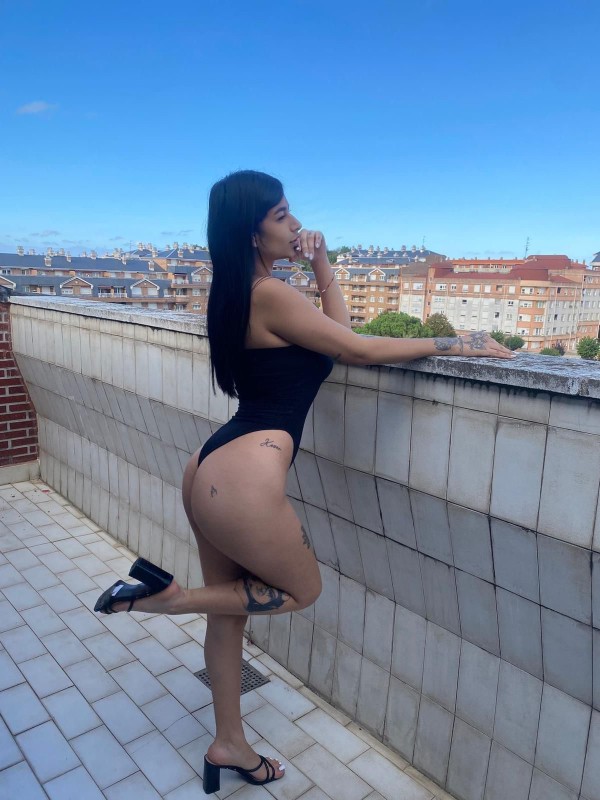 22 años !! Guapisima !!! cuerpazo!!