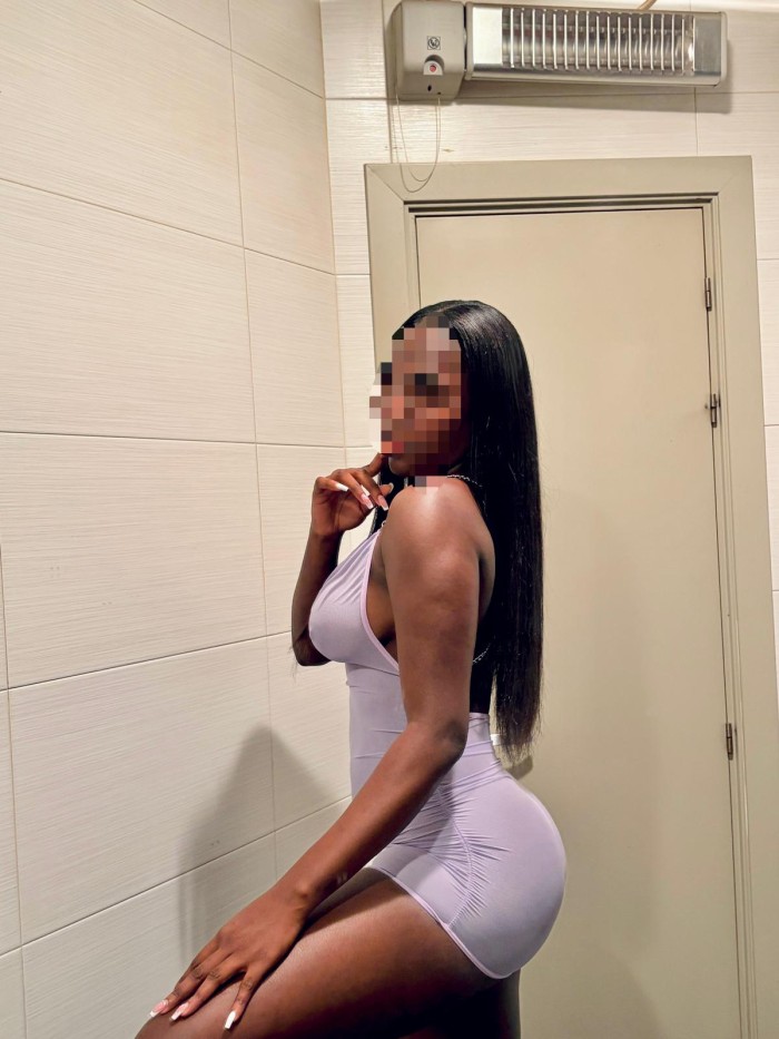 MORENA TE SAQUERE TODA TU LECHE