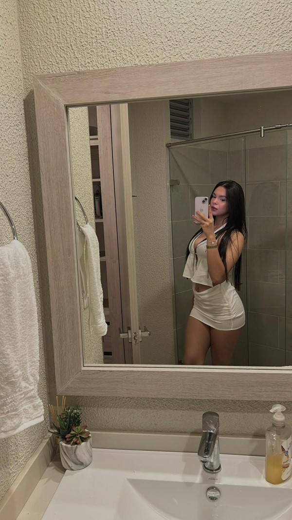 NATACHA FIESTERA Y SUMISA MOTRIL  CENTRO