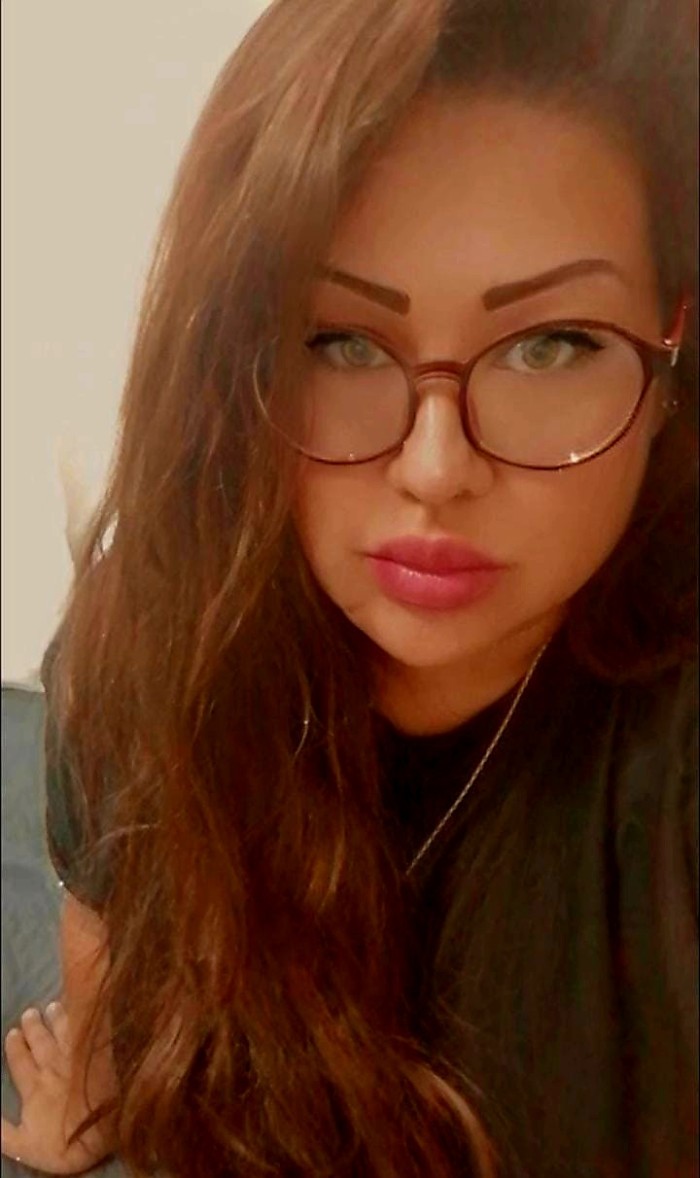 TE GUSTAN LAS CHICAS CON CURVAS. AQUI ME TIENES!!!