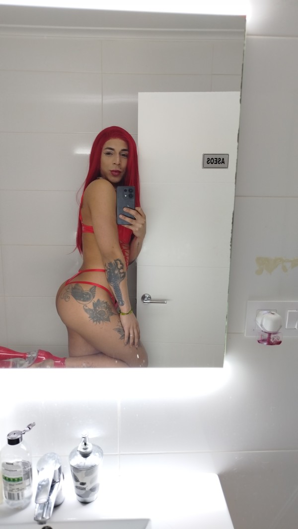 Travesti Cubana y Cachonda con ganas de dar rabo