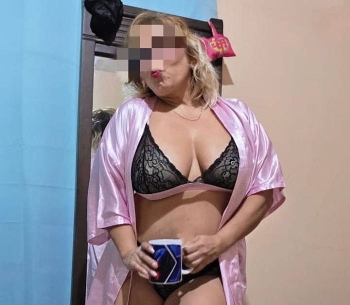 Ninfómana recién llegada fotos reales coñito húmed