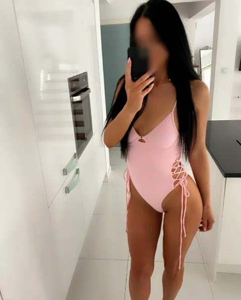 DELGADITA Y ENCANTADORA POR CASTELLON