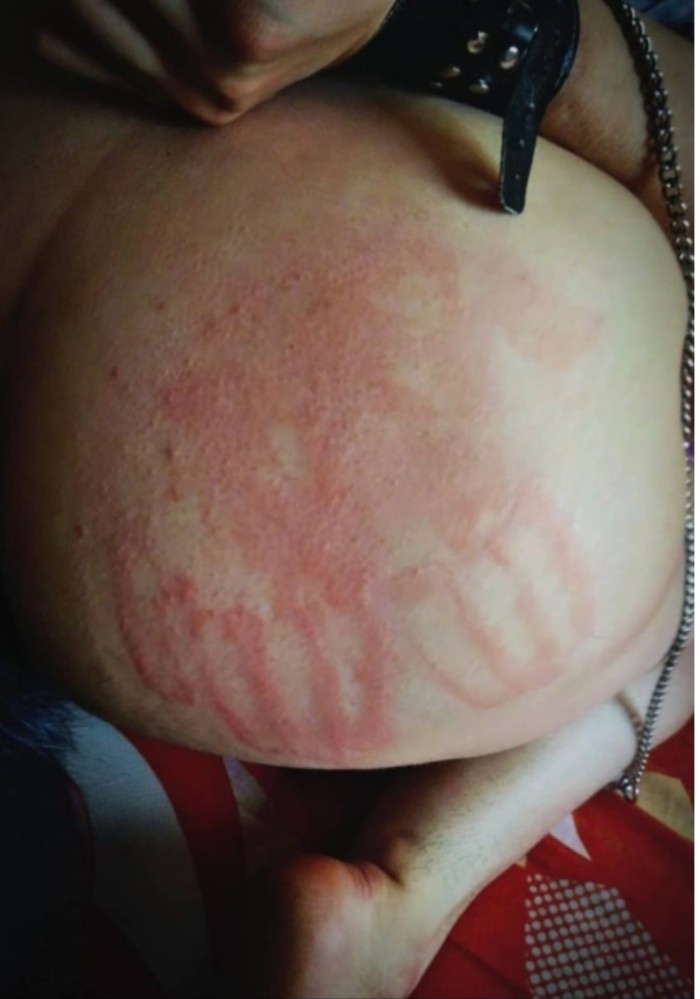 Sumisa dolor humillación sexo guarro