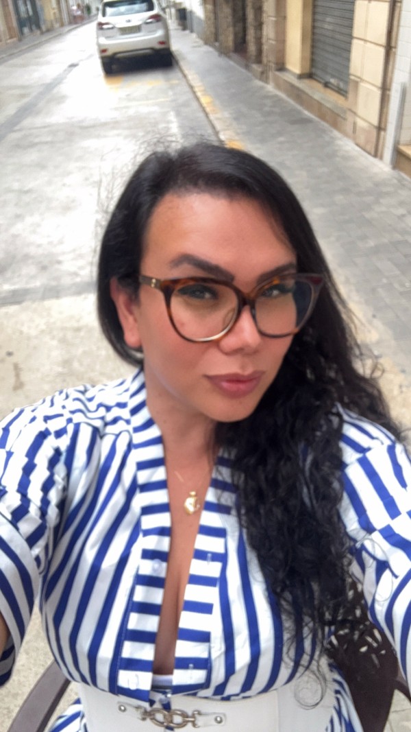 EN REUS MEGAN TRANS FIESTERA MORBOSA LATINA