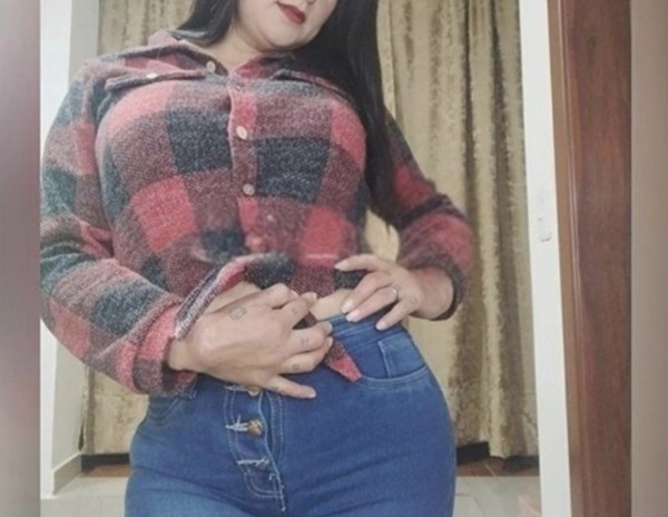 Putona al natural devorame verdadero squirt a chorros