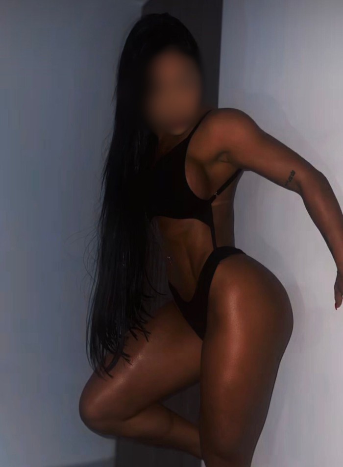 novedad en PUERTO SANTA MARIA! venezolana jugueton