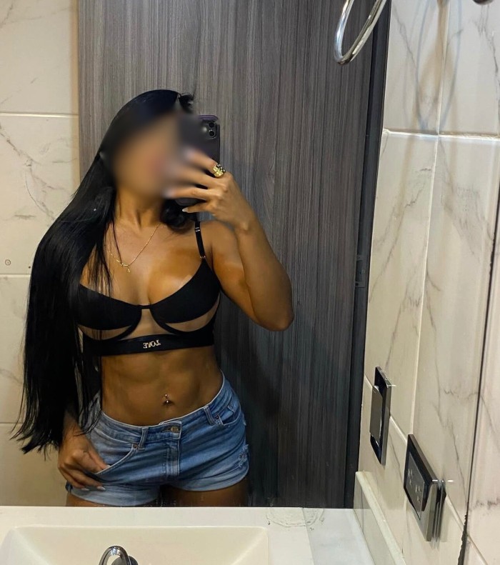 novedad en PUERTO SANTA MARIA! venezolana jugueton