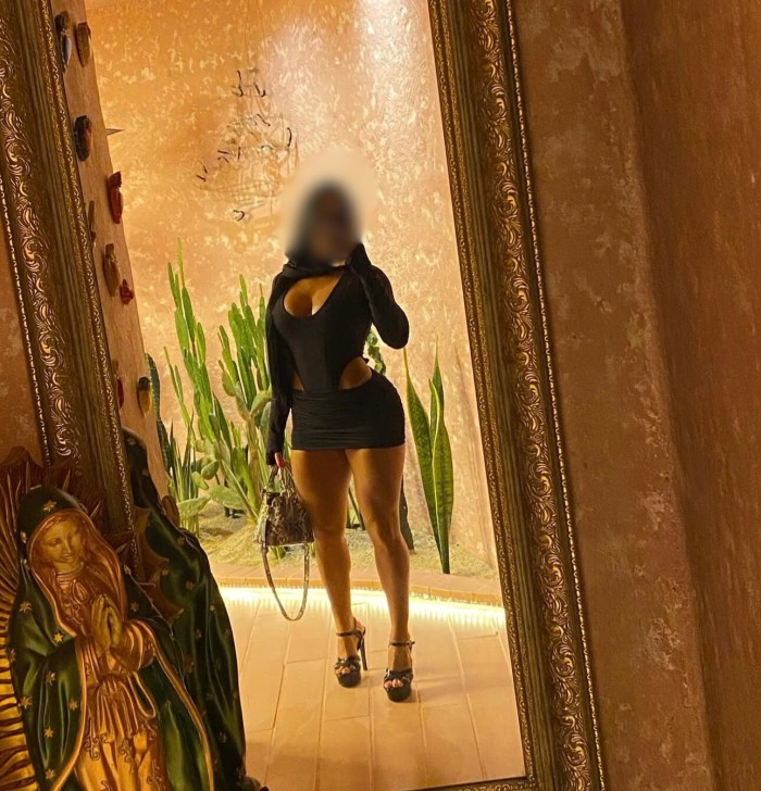 novedad en PUERTO SANTA MARIA! venezolana jugueton