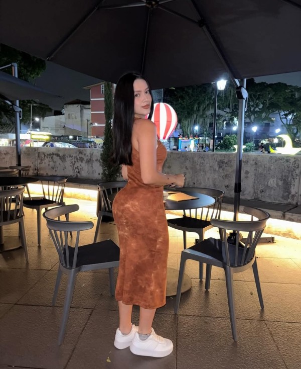 FRANCES HASTA EL FINAL BESOS CON LENGUA