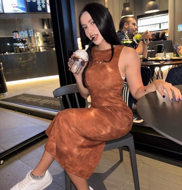 FRANCES HASTA EL FINAL BESOS CON LENGUA