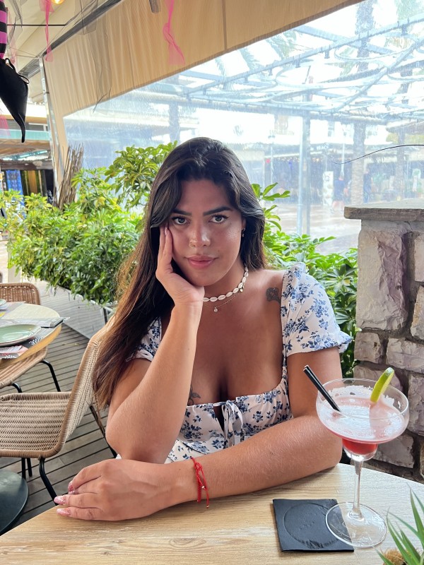 Corte inglés alicante )Chica trans de lujo guapísima y femenina …