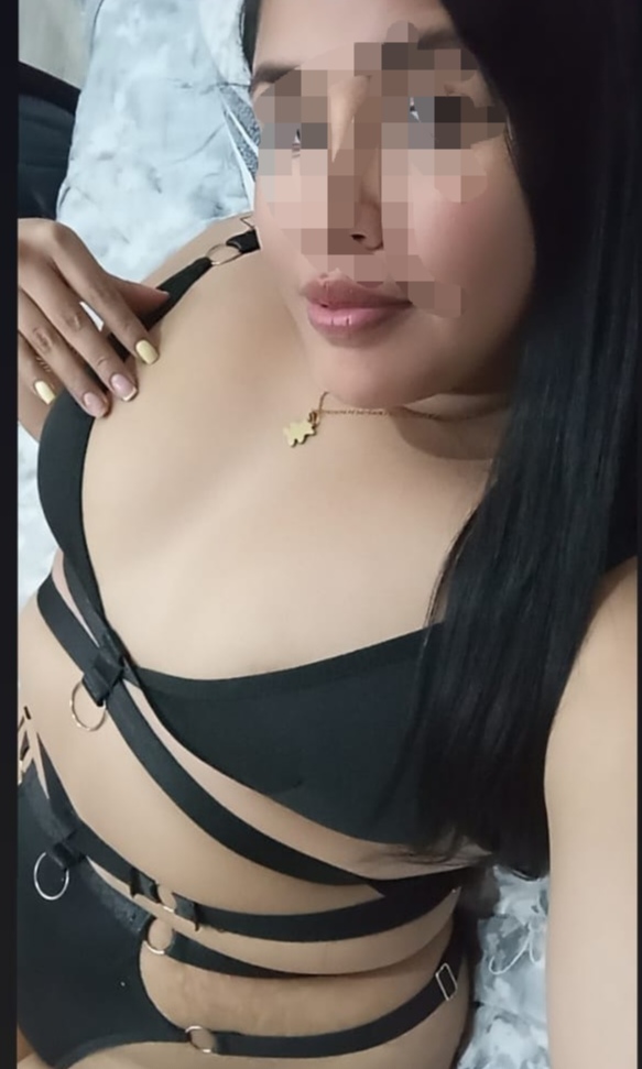 MORENA FIESTERA AGRADABLE SEXY EN SABINILLAS