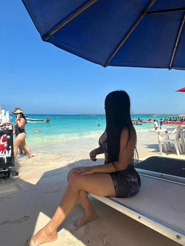 . NOVEDAD KAROLAY LATINA COQUETA