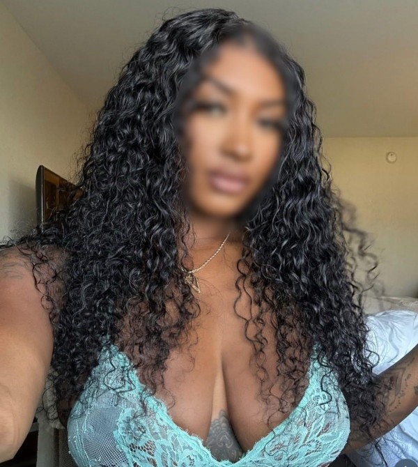 Fiestera Caliente coño apretado