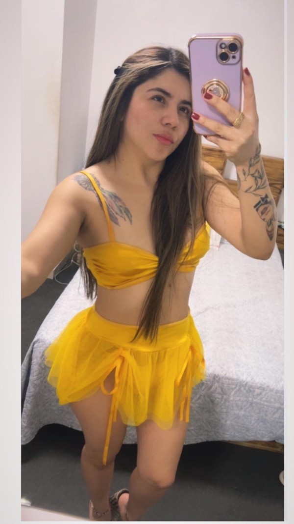 LAURA COLOMBIANA MUY CARIÑOSA, CALIENTE Y SENSUAL