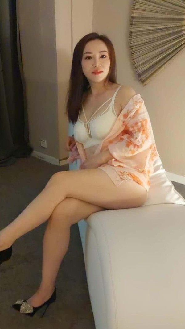 ENCANTADORAS AMIGAS ORIENTALES LLEIDA