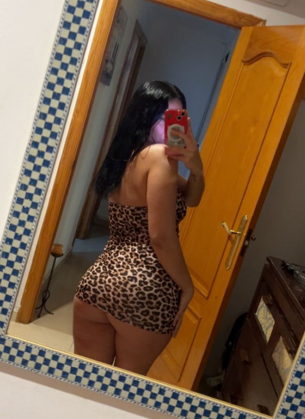 ROXANA LATINA ARDIENTE Y CALIENTE