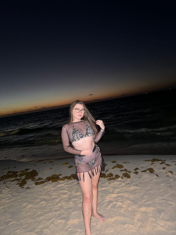 , primera vez 697399380 , NUEVA EN ESTE MUNDO 22 años