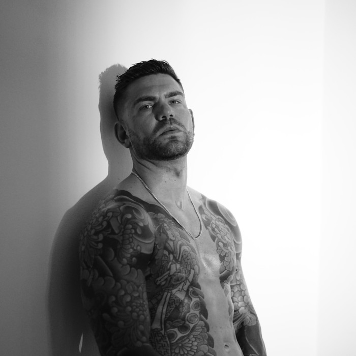 ACTOR PORNO DISPONIBLE PARA PAREJAS