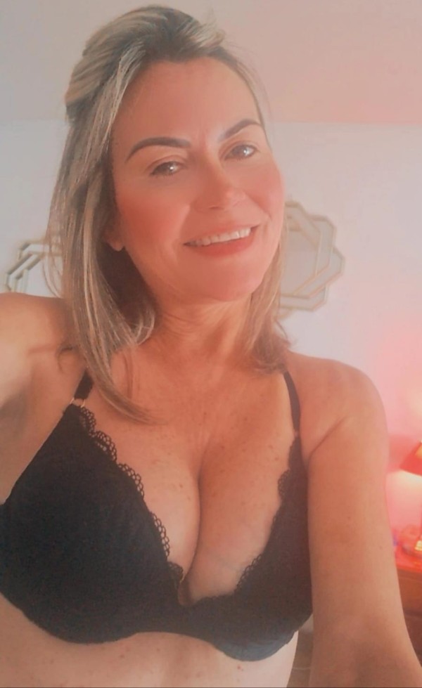 Soy un lujo de acompañante para saborear y disfrutar lentamente.