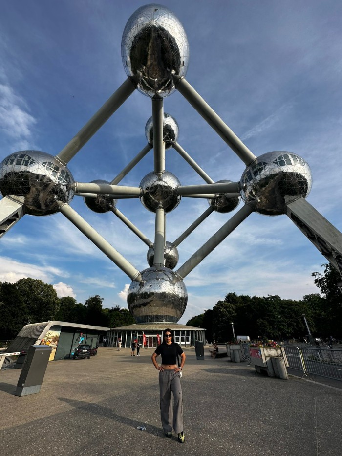 HERMOSISIMA COLOMBIANA DOMINANTE NOVEDAD EN CEE