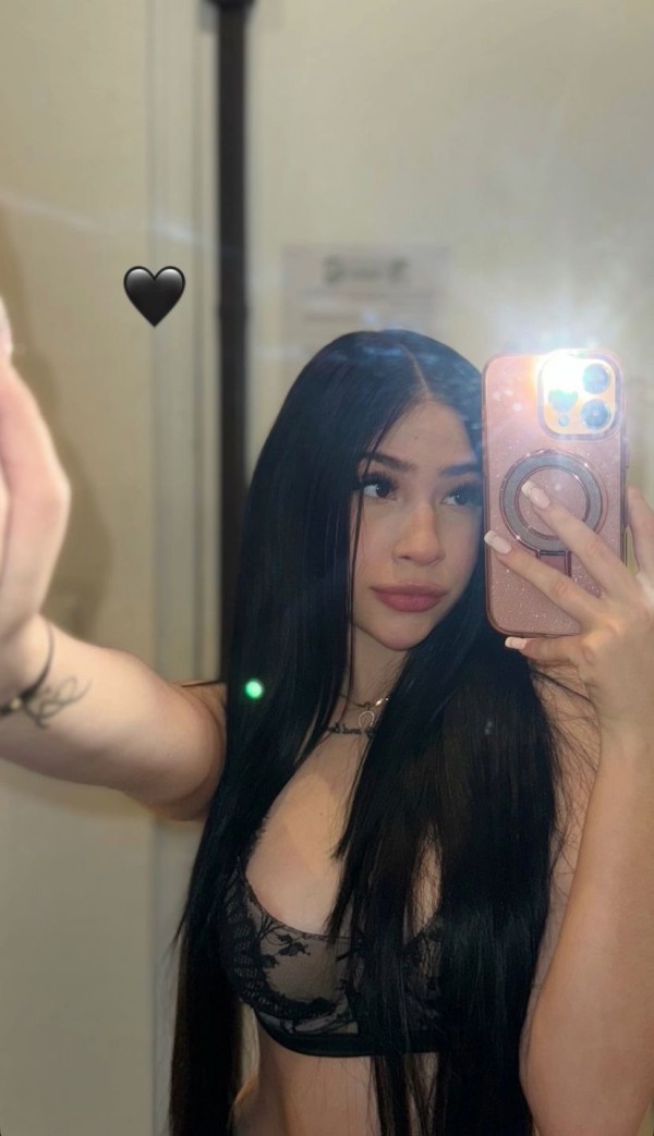 Charlotte CHICA LATINA CALIENTE FOGOSA Y HERMOSA DISPONIBLE 24/7 fiestera