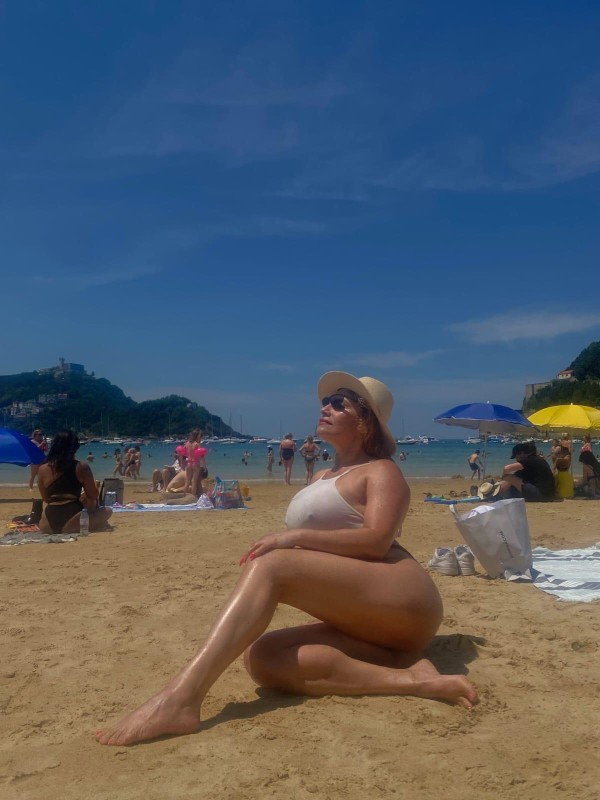 Novedad en San Sebastián, Colombiana Rubia Ardiente!