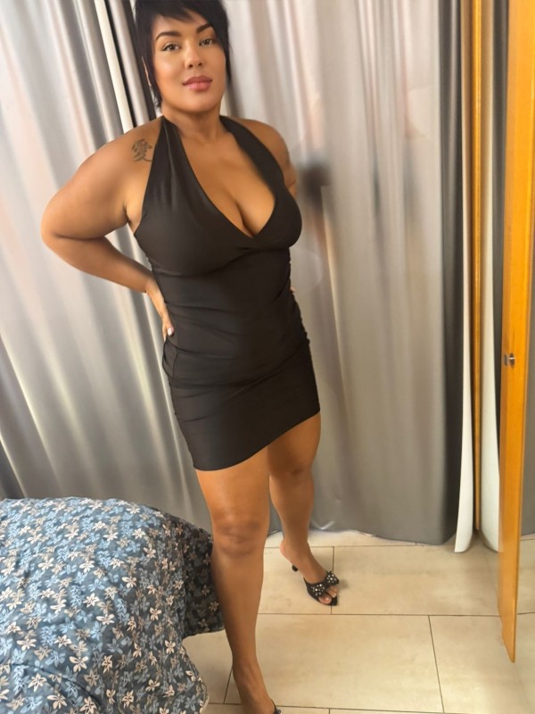 Bomba de fuego,  soy Emmy; belleza deslumbrante natural en Lérida