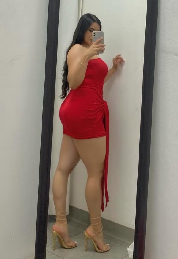 joven recién llegada con muchas ganas de FOLLAR!