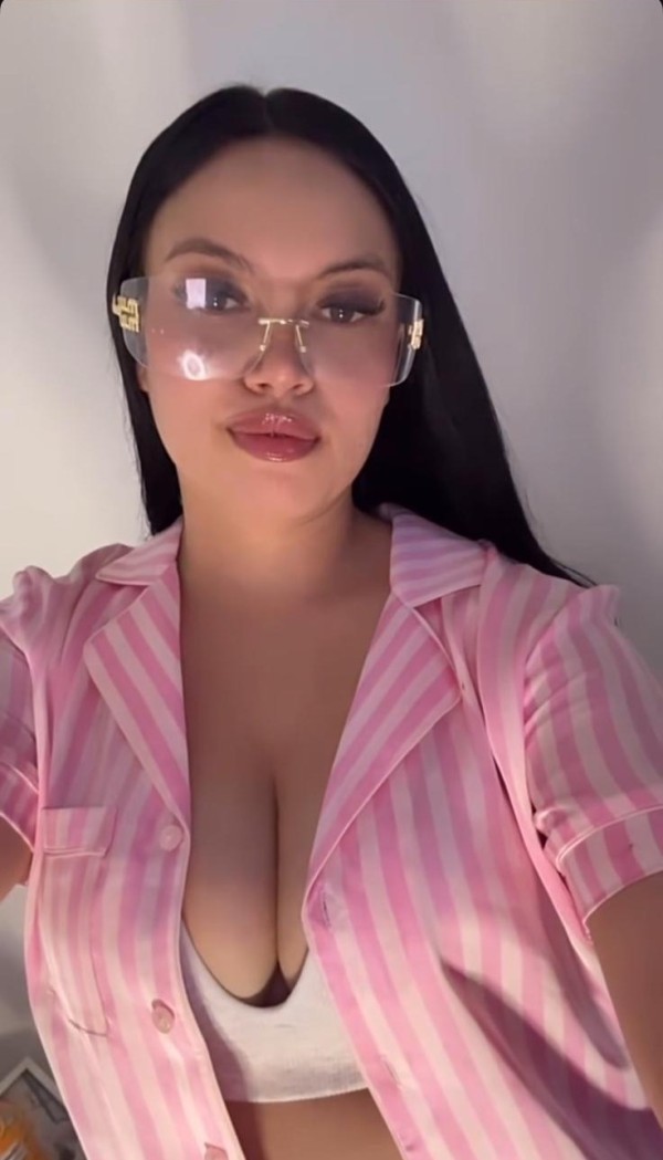 SAMANTHA SUPER FIESTERA CACHONDA BUEN ROLLO