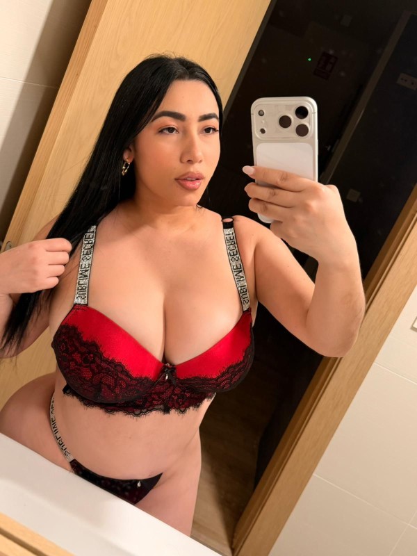 HERMOSA COLOMBIANA ROSTRO ANGELICAL VICIOSA A TOPE