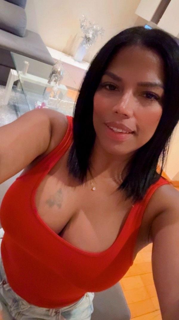 DULCE Y APASIONADA