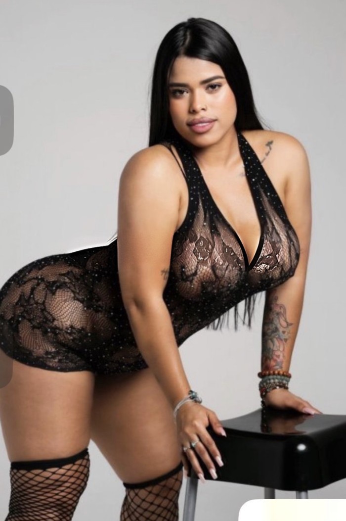 La colombiana de tus fantasias – Plaza España