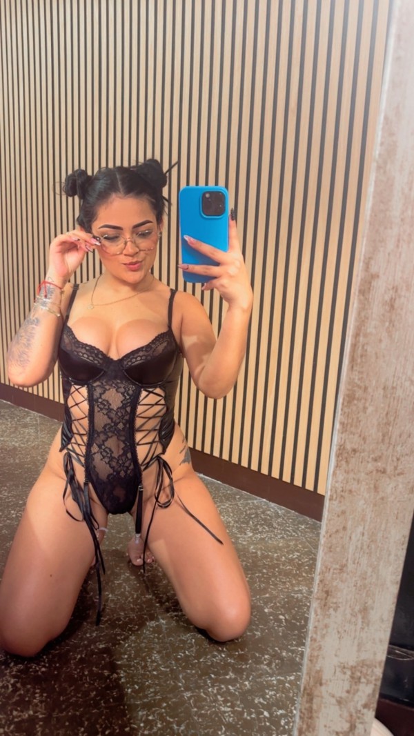 EMILY EXPLOSIVA CARIÑOSA MORBOSA E IMPLICADA EN ZARAGOZA