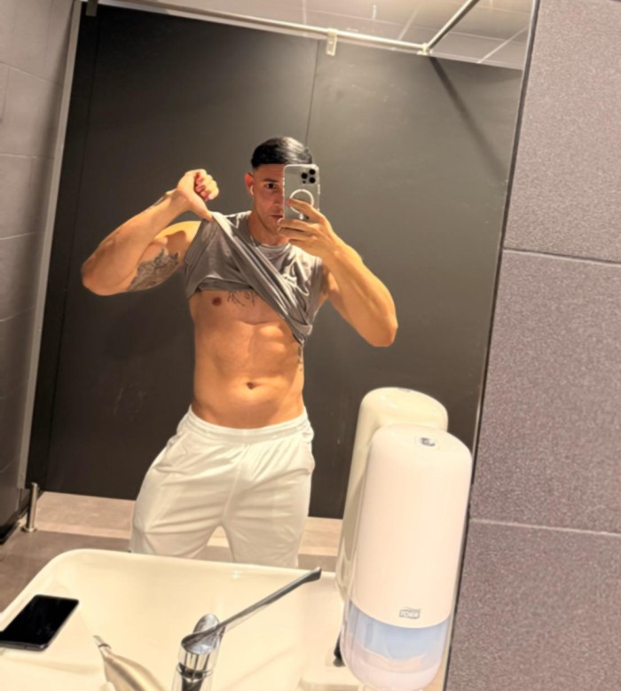 CARLOS ACTIVAZO 100% MASCULINO POLLA SIEMPRE DURA EN MURCIA