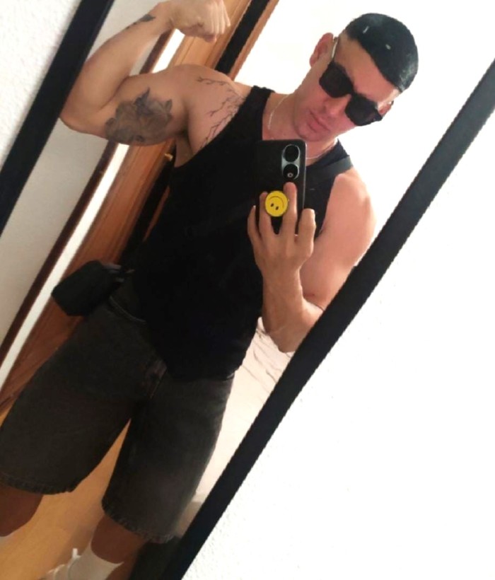 CARLOS ACTIVAZO 100% MASCULINO POLLA SIEMPRE DURA EN MURCIA