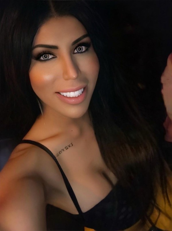 MICHELLE VOLKOVA,ESPECTACULAR SUPER FEMENINA