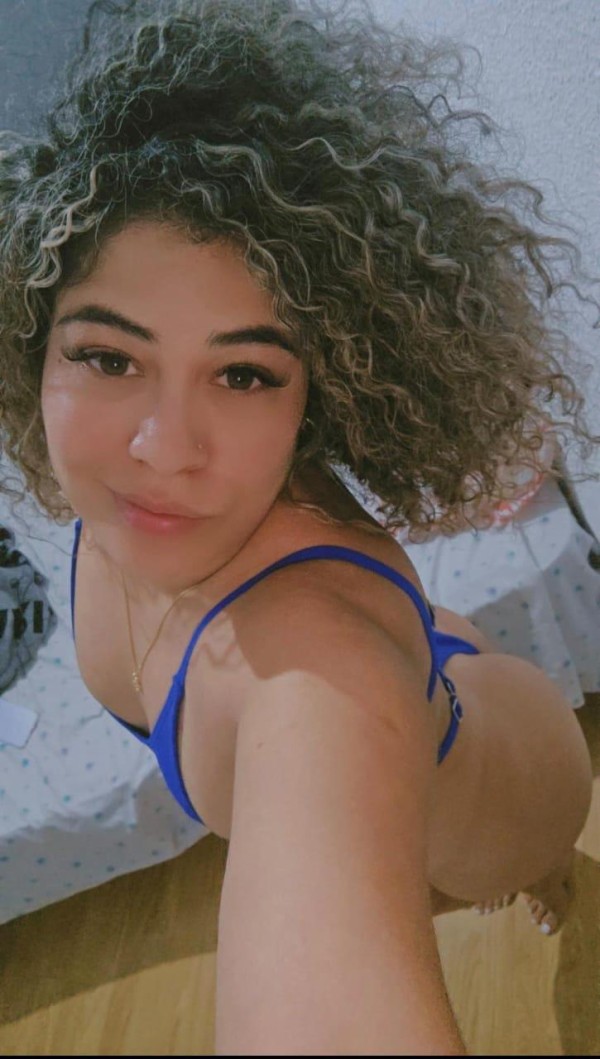 Mia tu rizada encantadora