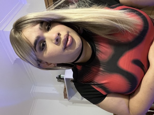 MASPALOMAS SABRINA NOVEDAD COLOMBIANA, FIESTERA CON MUCHAS GANAS