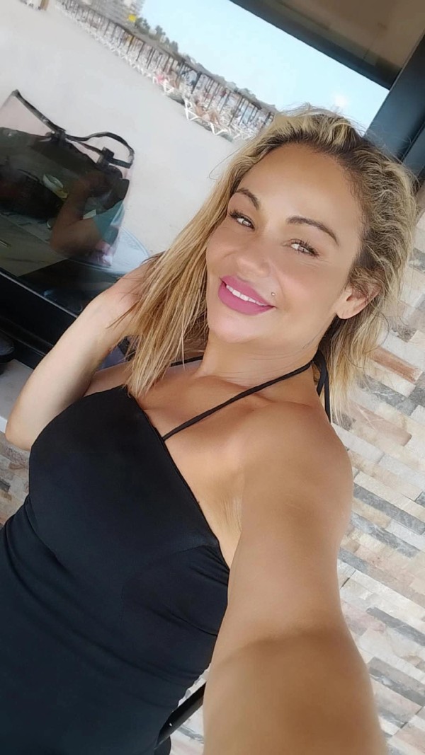 Vanessa 36 años ,Deseo ardiente que no podrás controlar…