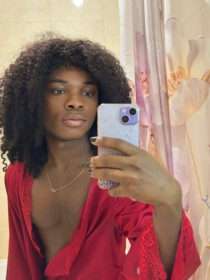 MORENA DELICIOSA PICANTE CITA VIBRANTE EN FOZ