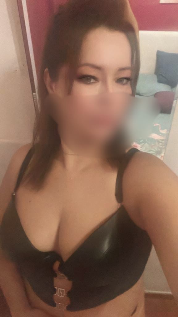 COLOMBIANA CARIÑOSA COMPLACIENTE,Y FIESTERA. CADIZ CAPITAL