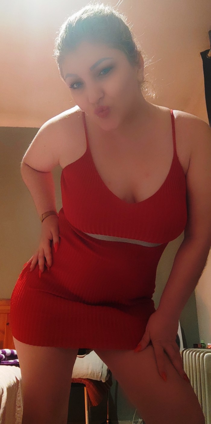 La única chica real morbosa y viciosa en Figueres