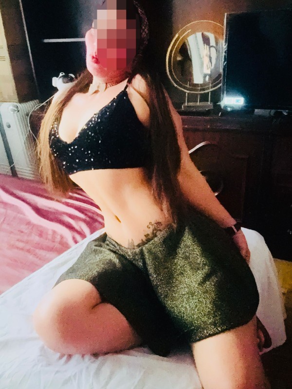 Andreíta la travesía cachonda y fiestera